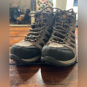 Crestwood Mid Waterproof Hiking Boots